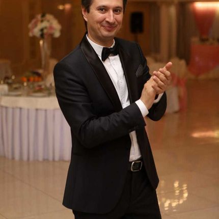 Ведущий на свадьбу + диджей в будние дни