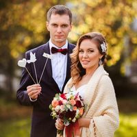 Юлия
фотограф Анна Кригер 
свадебный образ-я 
украшение в прическу ручной работы - я