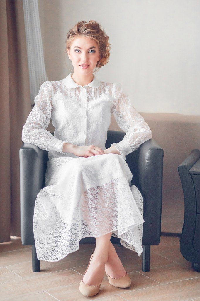 Элегантное и изысканное платье в стиле "ретро".
Платье длины midi выполнено из невесомого гипюра, юбка-полусолнце, съемный пояс, застежка-молния, пуговицы.
Цвет: молочный
Размер: 42-44
Бесплатно: подгонка по длине и минимальная по фигуре
Доставка по Росси - фото 8903236 Дизайнер Anastasiya Boksha