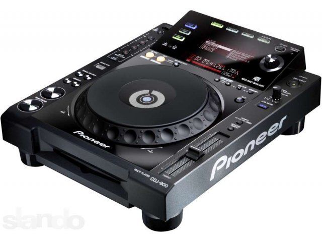 Мультиформатный плеер для цифровой эры CDJ-900