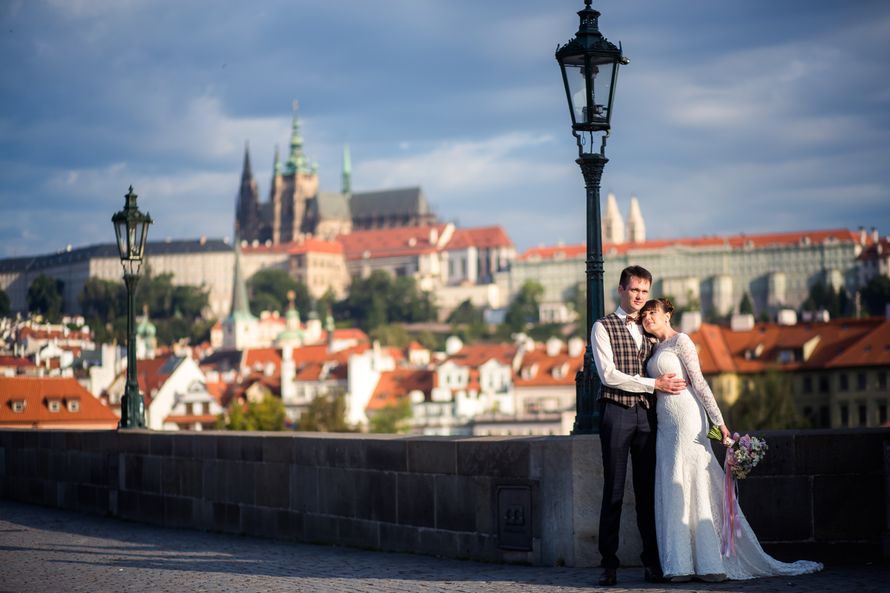 Романтический свадебный фотограф в Праге  самые красивые локации, легкая атмосфера и художественные фотографии! - фото 17178282 Фотограф Роман Лутков