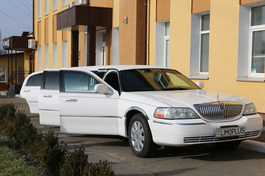 Аренда Lincoln Town Car Limousine 