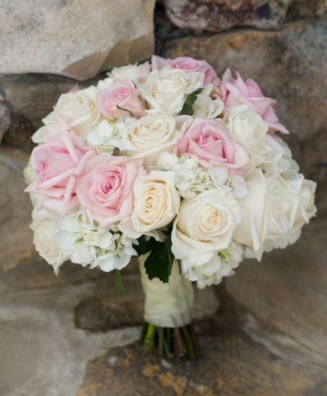 Фото 6374821 в коллекции Свадебные букеты из живых цветов. Цвет: Розовый-Персиковый - Свадебные Брошь букеты от Наталии Скворцовой
