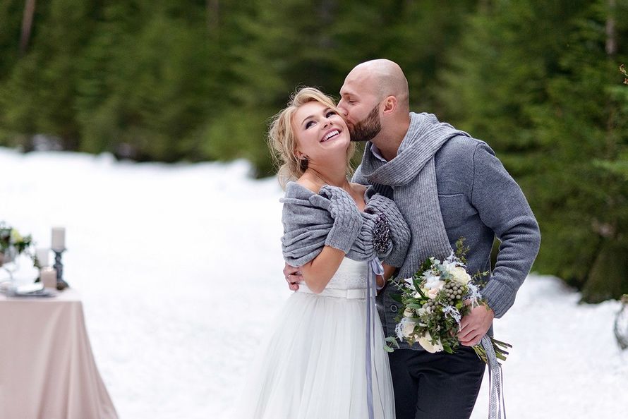 Фотограф Евгений Шумагин
+7 903 848-78-09
Организация: Bocharoff Wedding
Ведущая церемонии: Анна Басова
Декор и флористика: Love Decor
Образ невесты: Юлия Яковлева
Платье: Anna Slanovskiy
Пижамы: Ольга Бурлак - фото 16291304 Фотограф Евгений Шумагин