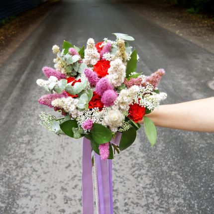 Букет невесты из полевых цветов