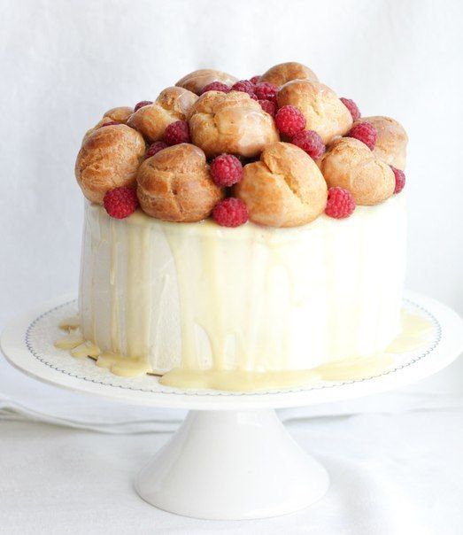 Торт "Белый бархат" с профитролями - фото 6794016 The wondercake - Эксклюзивные десерты 