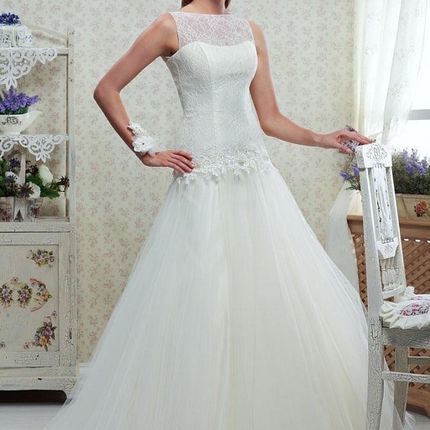 Платье свадебное со съёмным болеро
