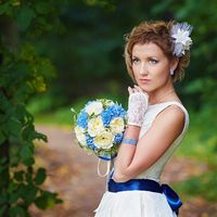 синяя свадьба, портрет невесты, невеста, синяя лента, букет невесты, свадебная прогулка 