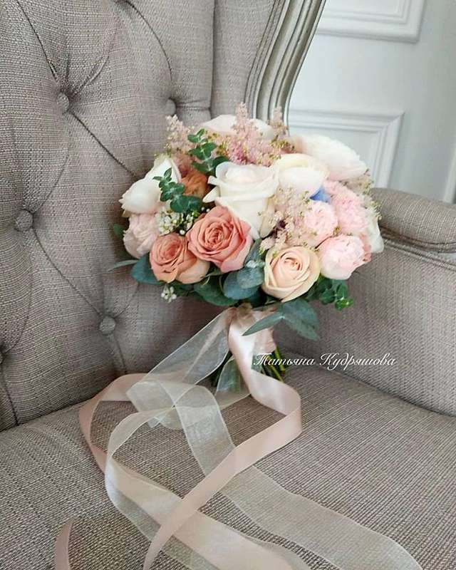 Букет невесты из пионовидных роз - фото 18457990 Цветочная мастерская Татьяны Кудряшовой