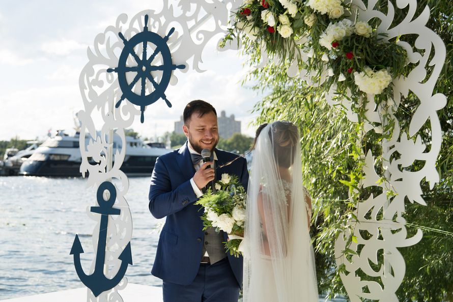 морская тема, морская свадьба, свадьба у воды, выездная регистрация, арка, синий - фото 15539748 Фото и видеосъёмка Fevish studio