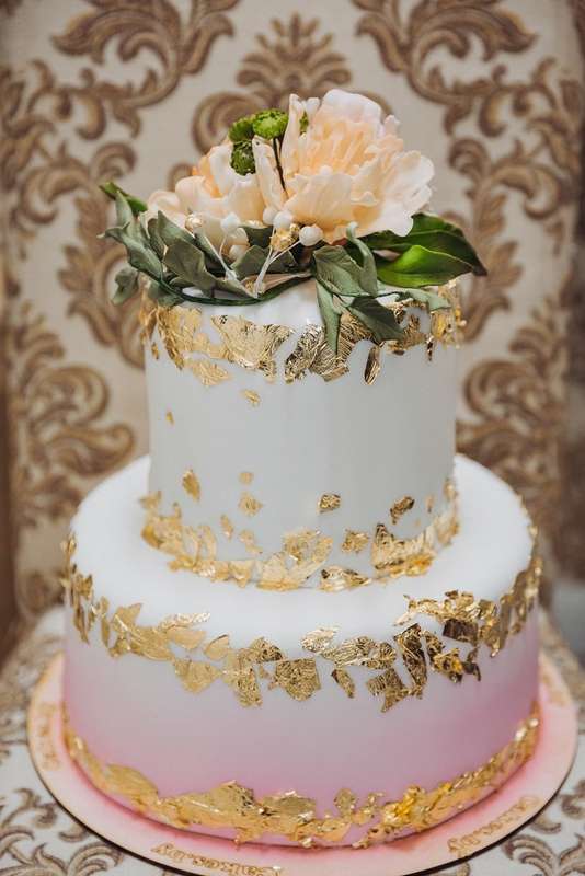 Фото 9718204 в коллекции Свадебный торт - Кондитерская Cakes