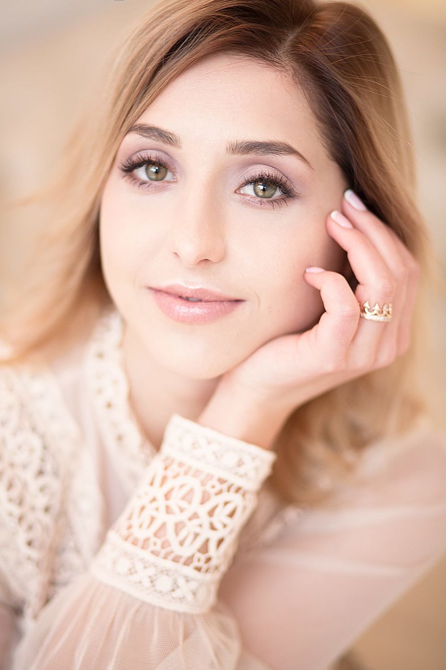 Макияж и укладка -  Айнада Жулай
Фото - Анна Сошникова - фото 14543296 Визажист-стилист Айнада Жулай