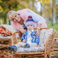 Фотопроект "Уютная осень"
Обворожительная Танюшка с сыночком
Идея и оформление фото-зоны: студия декора  "Special Event" 
Фотограф: Ирина Петрова
