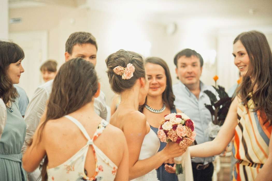 Причёска и макияж в моем исполнении для невесты Кати. - фото 10063000 Мастерская свадебного образа Anna Vitardi