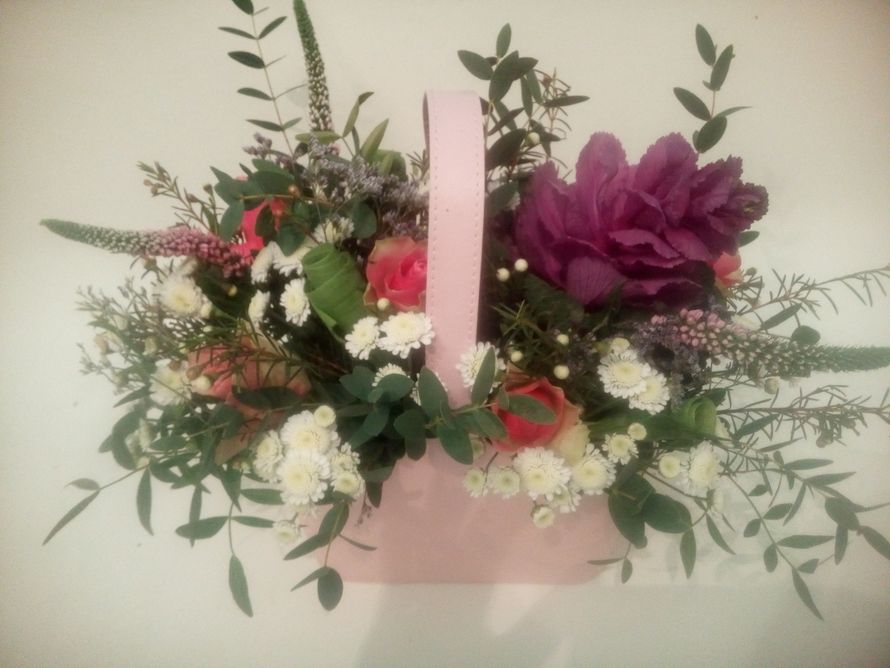 Цветочная сумочка - фото 16976100 "ЦвеТочно" - студия цветочного дизайна