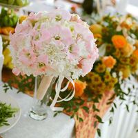 Букет невесты из розовых орхидей и белых астр