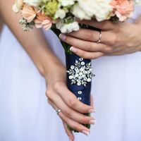 синяя  ножка с брошью