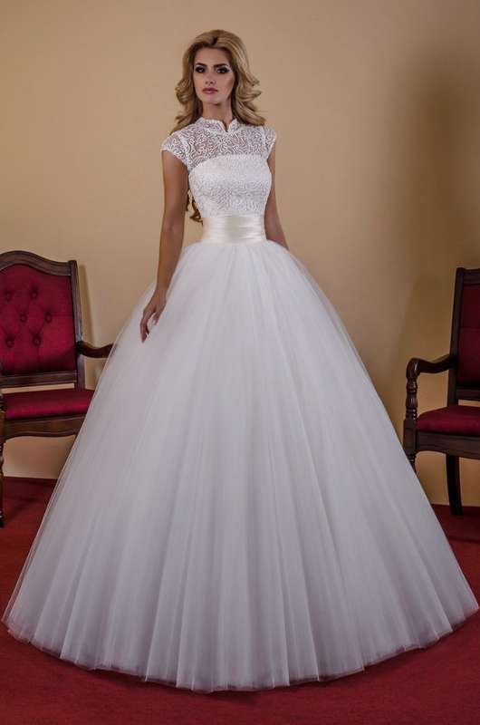 свадебное платье от дизайнера Виктория Карандашева - фото 10579528 Салон Viktoria Karandasheva