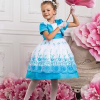 Платья для маленьких принцесс от 1000 рублей. На любой возраст. Различные цвета и модели. В наличии детские кринолины на прокат для создания пышного платья. Также в ассортименте детские перчатки, диадемы и заколки.