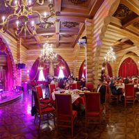 Большой зал ресторана "Лесная Заимка"