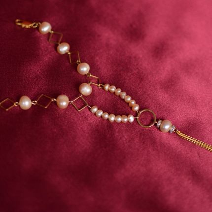 Латунный слейв-браслет из розового жемчуга "Жозефина"