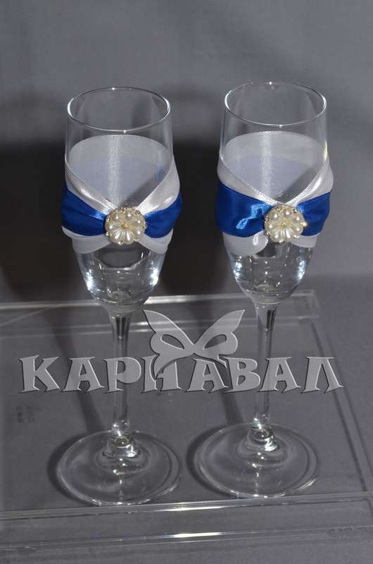В наличии. Бокалы для шампанского типа "Энотека" для свадьбы в синем (голубом) цвете. Отделаны атласной лентой и стразами. - фото 18165504 "Карнавал" дизайн-студия