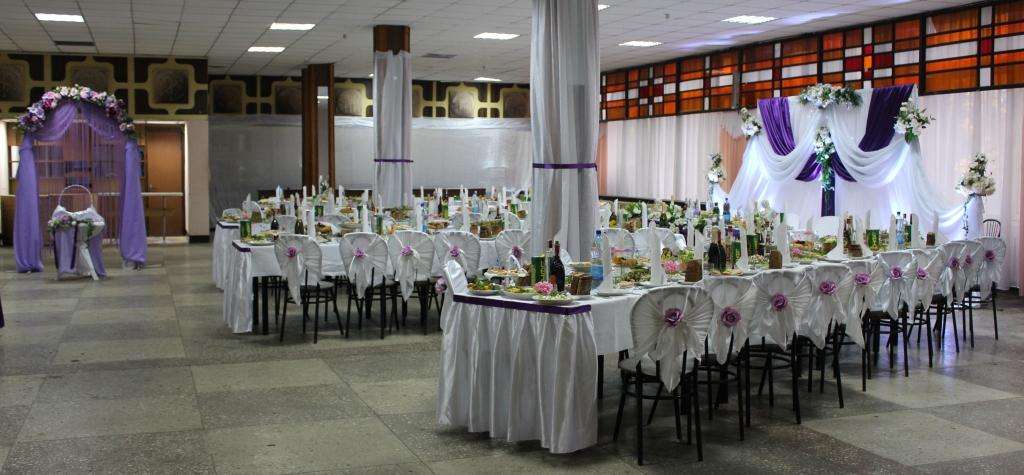Украшение свадебного зала в фиолетовом цвете. - фото 1438971 Magnatus дизайн студия Оксаны Шишовой