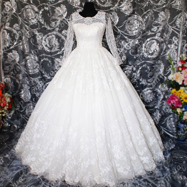 Пышное свадебное платье со шлейфом  "Милана - Люкс" - фото 14710394 Свадебная студия Sponoma
