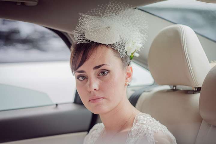На голове невесты изящная вуалетка цвета айвори - фото 1826607 Свадебный стилист визажист Мария Мельникова