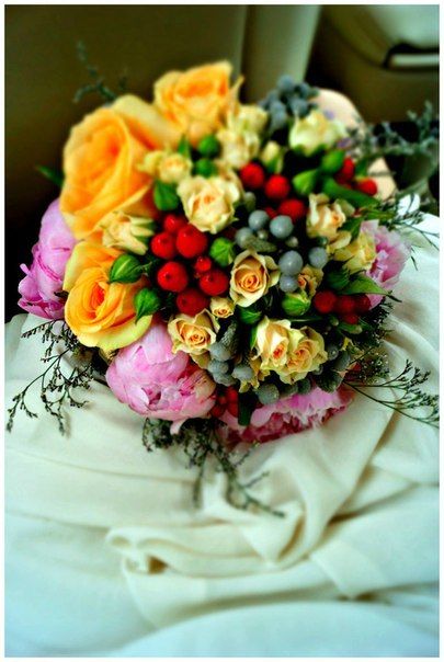 Фото 2587623 в коллекции букет невесты - Цветочный магазинчик - услуги оформления