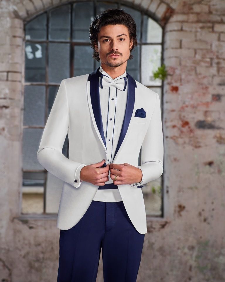 Фото 17554640 в коллекции BAGGI фабрика мужского нарядного гардероба - Свадебный салон "Счастливое платье"