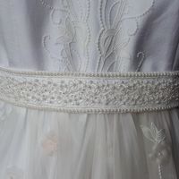 2500 р.
Пояс для свадебного и вечернего платья белого цвета, расшитый жемчугом и бисером. Подойдет для свадебного платья любого оттенка.