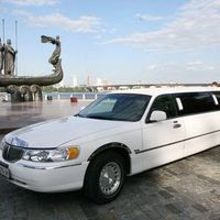 041 Лимузин Lincoln Town Car 120 Classic в аренду 