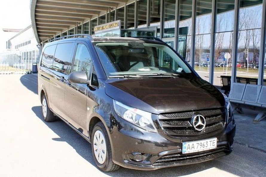 279 Микроавтобус Mercedes Vito 447 черный в аренду 