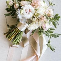 Букет невесты в нежно-розовой гамме 