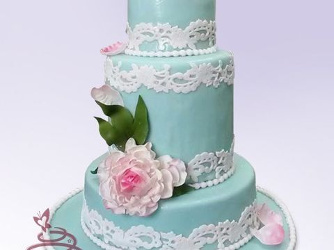 Свадебный торт с пионами