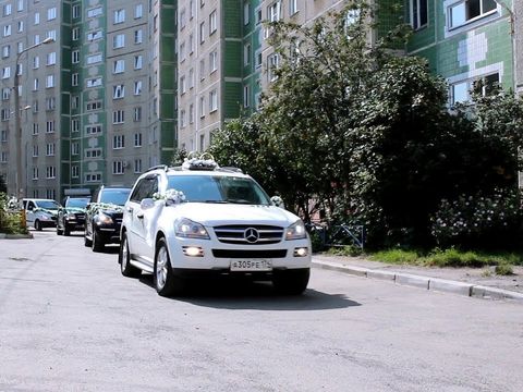 Свадебныйкортеж в Челябинске. Мерседесы. (www.auto454.ru)