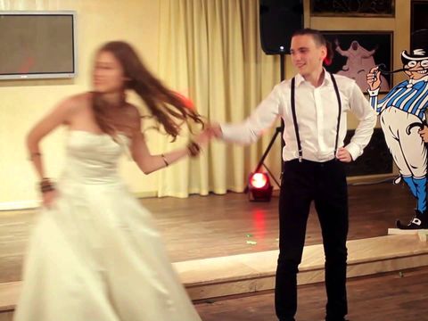 Валентина и Никита «Сельский танец или Кельтский панк» на свадьбе Flogging Molly – «Drunken Lullabies»